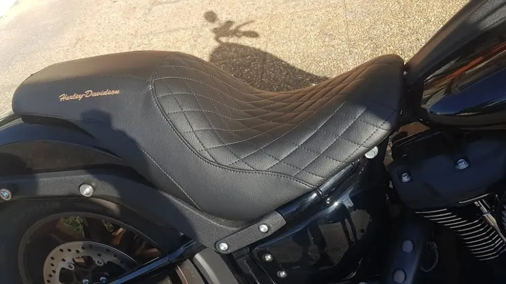 moto-sur-mesure-sellerie
